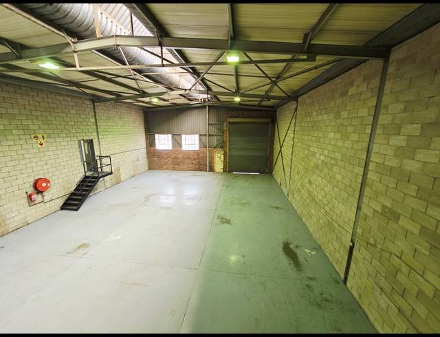378M² WAREHOUSE TO LET IN KYA SANDS